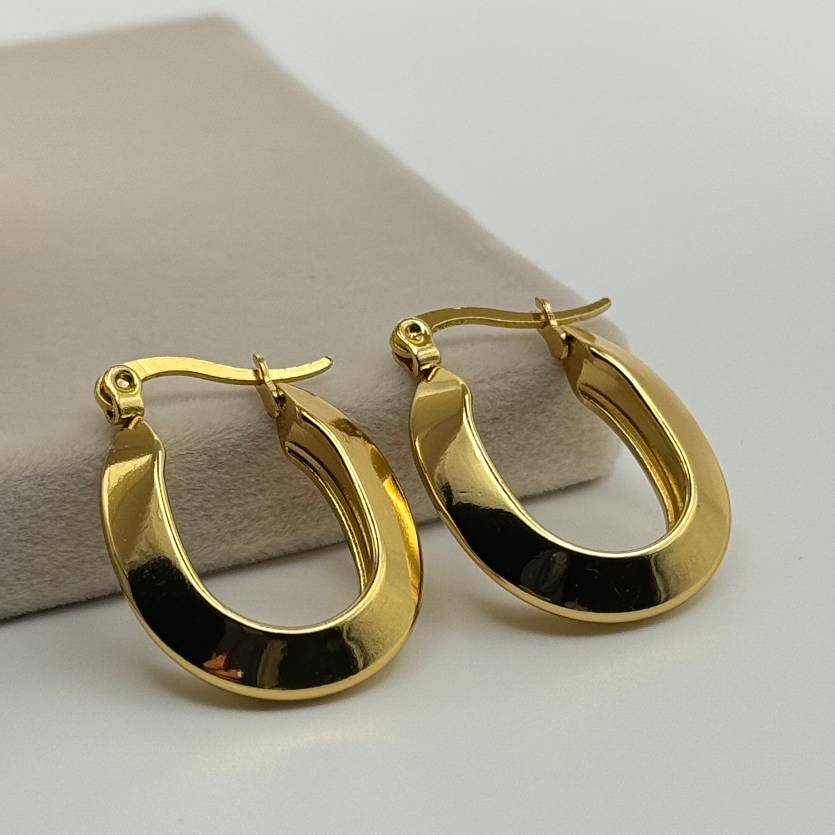 Oval Hoops
